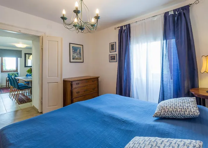 Lovely In Porec With Kitchen Apartman