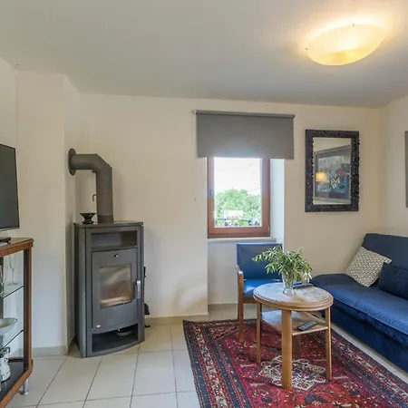 Lovely In With Kitchen Apartman Poreč