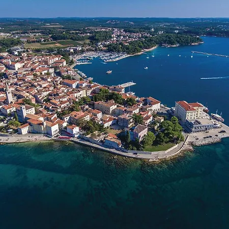Apartmán Lovely In With Kitchen Poreč