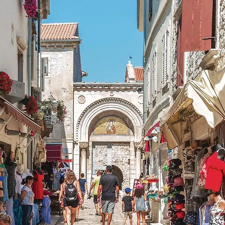 Lovely In With Kitchen *