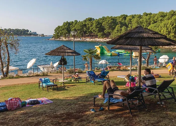 Apartment Lovely In Porec With Kitchen *