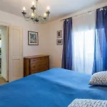 Lovely In With Kitchen Apartamento
